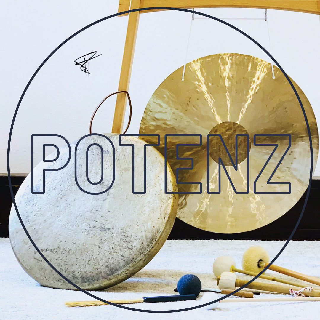 Stille Potenz - Die Gongs im Studio KlangWellenReiter.
