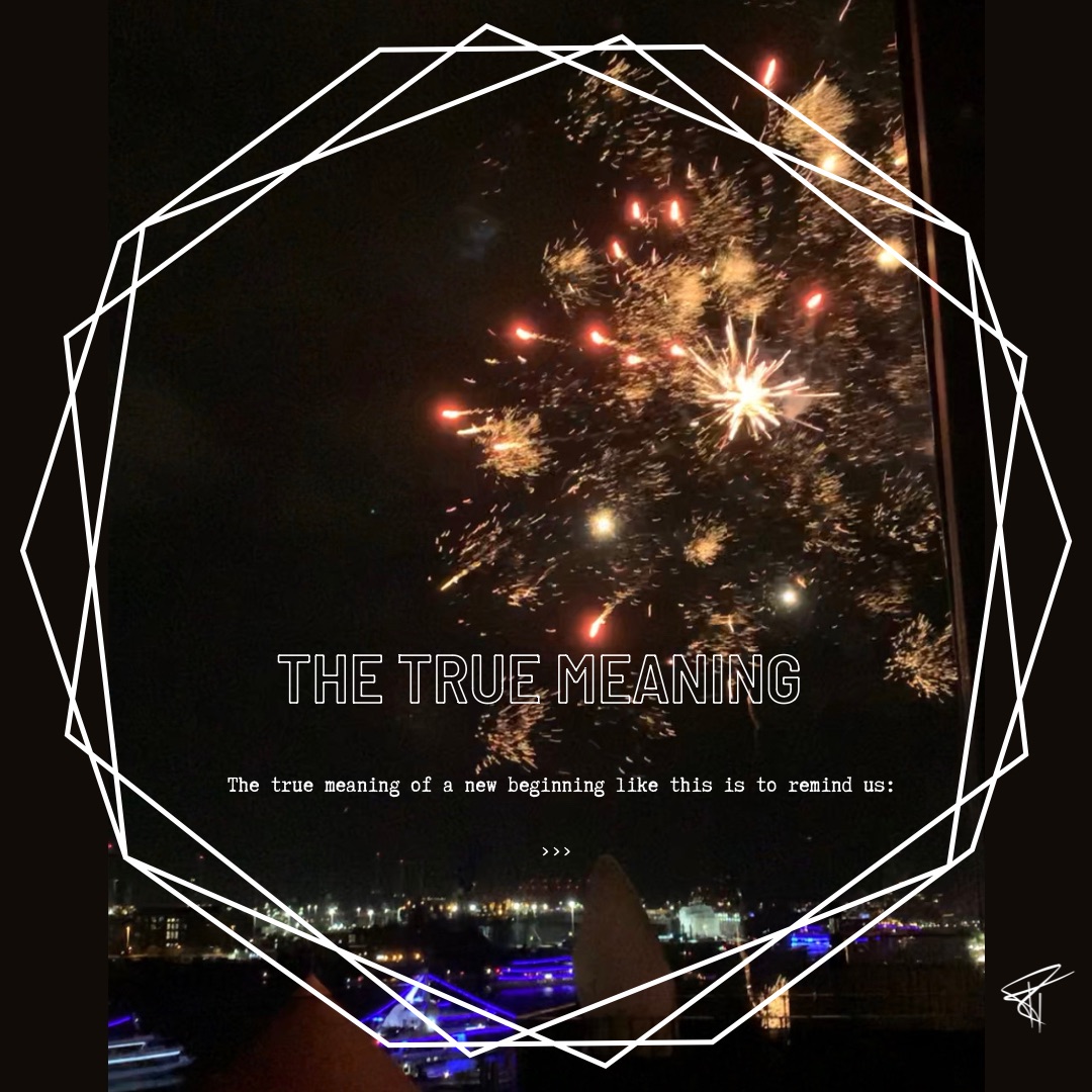 Spektakuläres Foto eines Silvester-Feuerwerkes über dem Hamburger Hafen. Impulse von Ralf Tiedemann - Klang. Wort. Sinn.